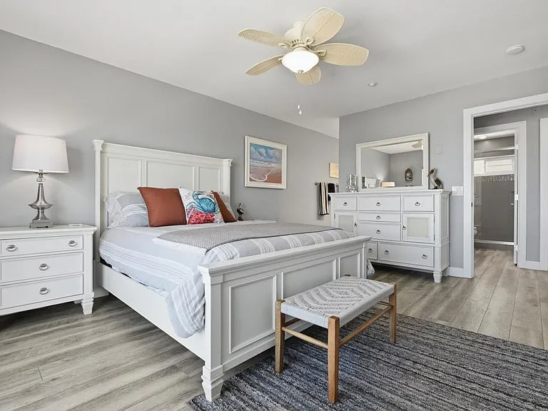 910 N Pacific St #31 — Photo 17