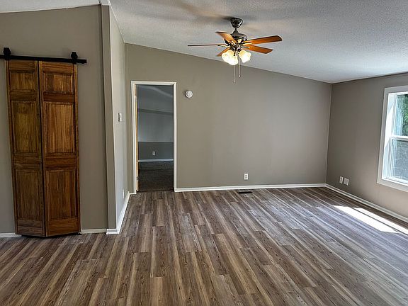 3rd image of 317 N Bighorn St