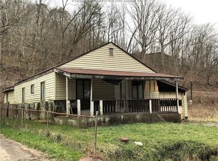 4514 Victoria Rd, Cross Lanes, WV 25313