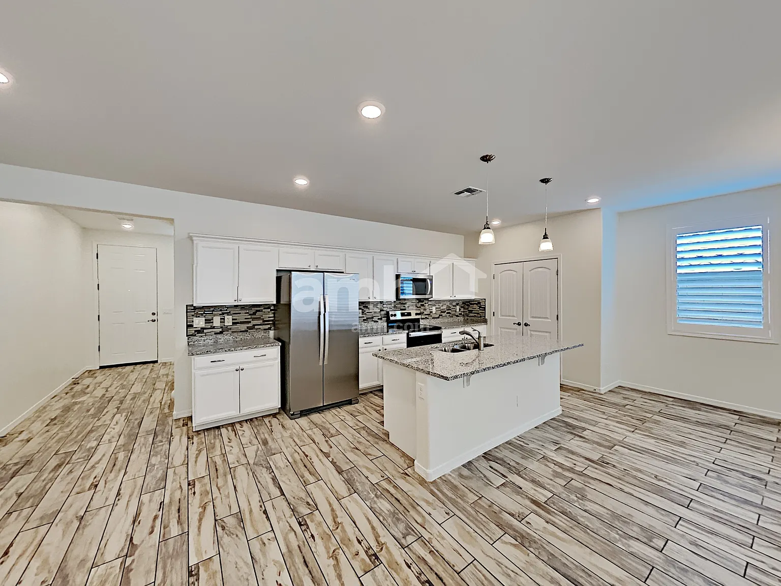 3 bed, 2.0 bath, 1550 sqft, $1,995 — Photo 3
