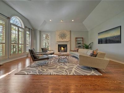 2 Downie Pl, West Lake Hills, TX, 78746