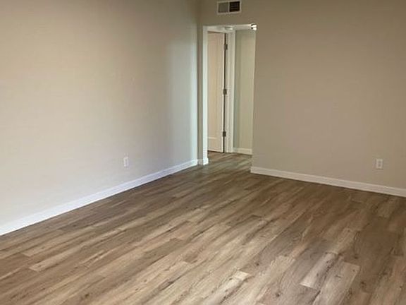 4th image of 1828 Park Ave APT 2