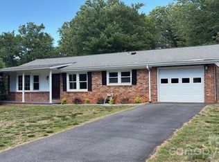 242 Edgewood Cir #3, Morganton, NC 28655