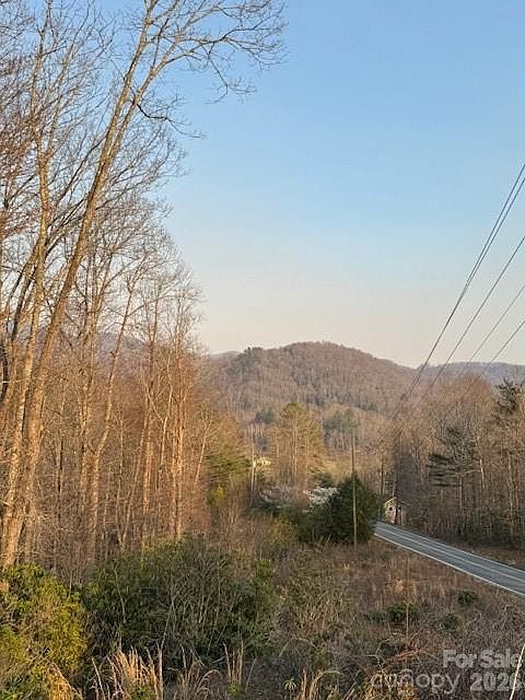 2nd image of 910 Morgan Hill Rd