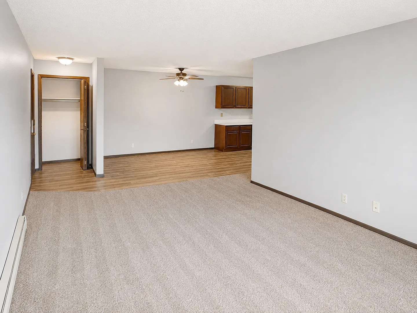 Lakeview Apartments — Photo 3