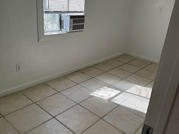 3rd image of 66366 Buena Vista Ave