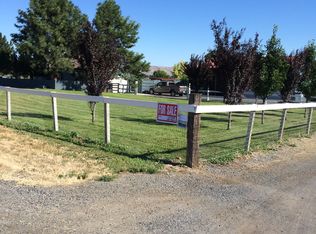 90 Clemans View Rd, Selah, WA 98942