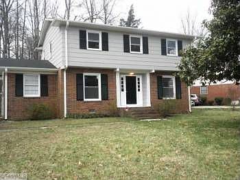 1st image of 107 W Montcastle Dr
