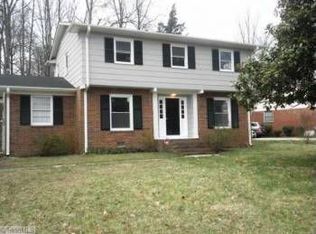 107 W Montcastle Dr, Greensboro, NC 27406