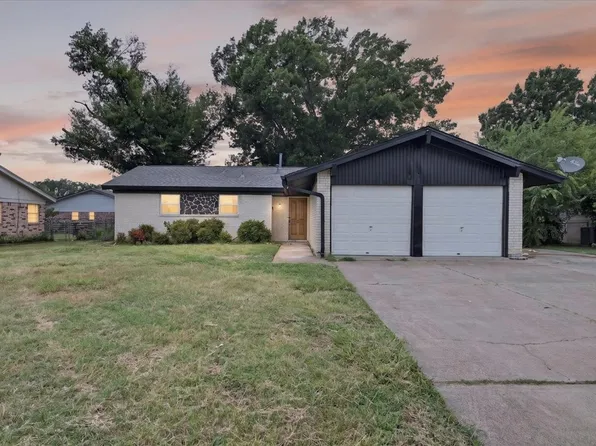 5202 Cloyce Ct, North Richland Hills, TX 76180
