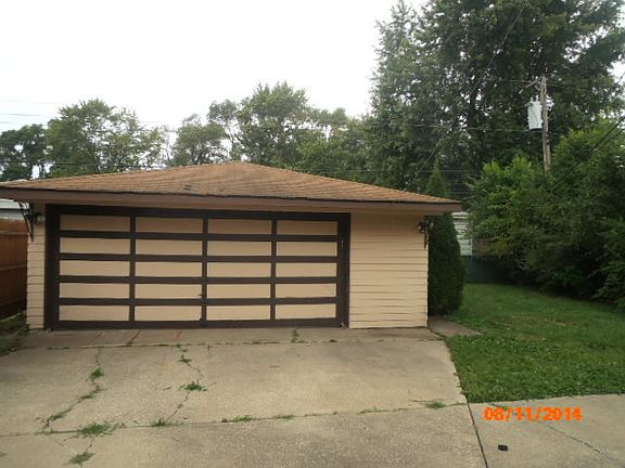 4th image of 1326 Superior Ave