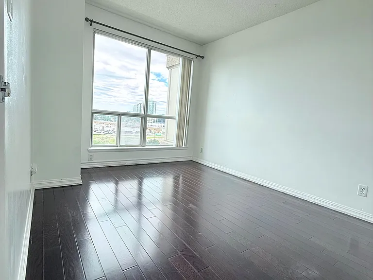 18 Lee Centre Dr #708 — Photo 10