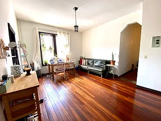 Rented by Nolita Group