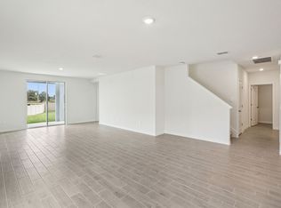 1887 Draughton Dr, Zephyrhills, FL 33541