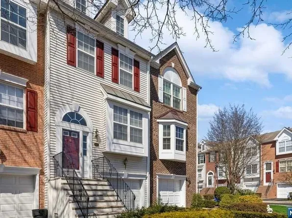 223 Barringer Dr, Nutley, NJ 07110