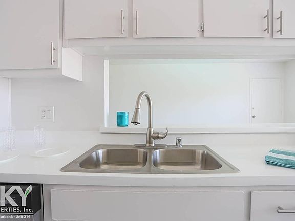 4th image of 18536 Burbank Blvd #216