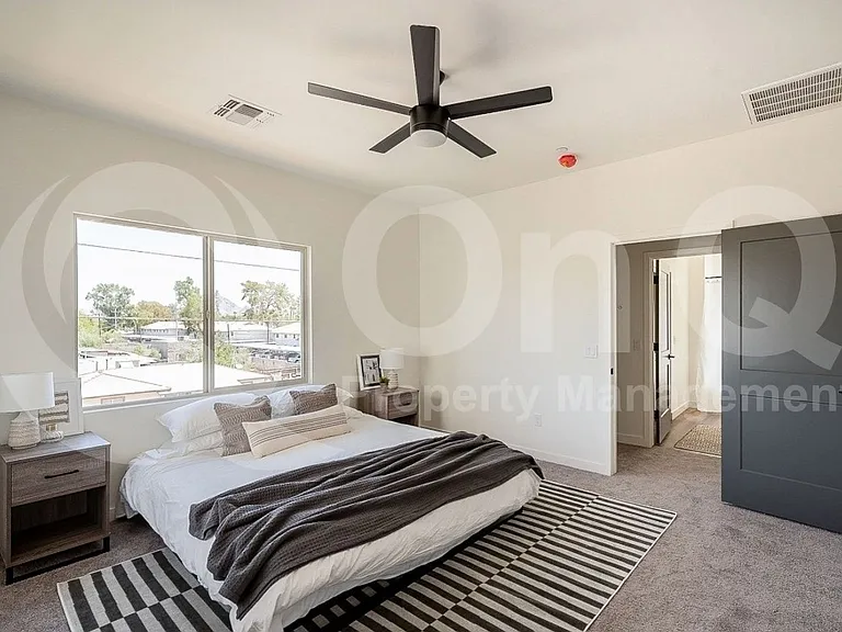 1443 E Osborn Rd #5 — Photo 8