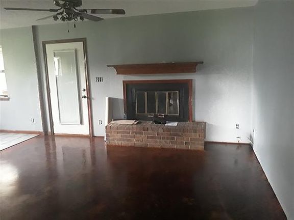 2nd image of 913 Meadowlark Cir