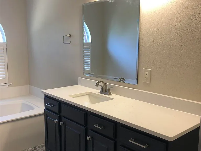 1044 Woodlore Cir — Photo 17