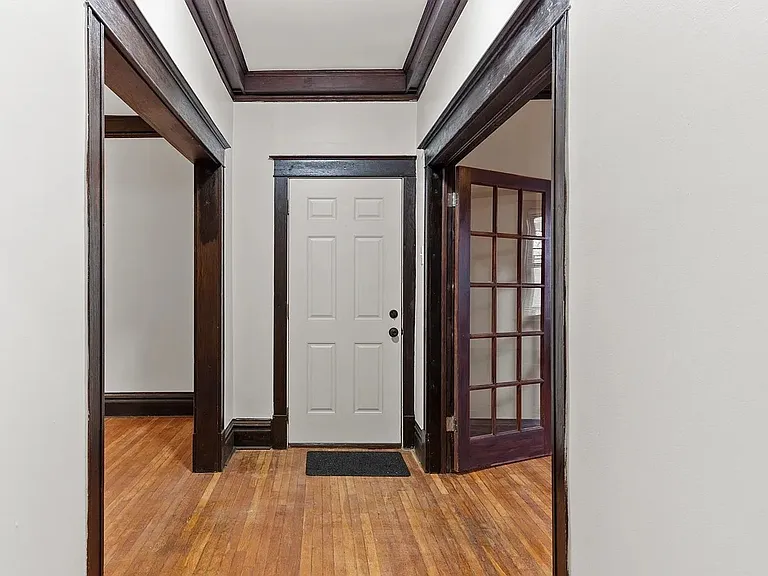 3176 Gustine Ave — Photo 10