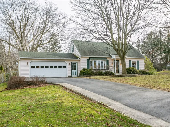 200 Colony Ln, Rochester, NY 14623