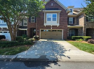 16430 Hawfield Woods Ln, Charlotte, NC 28277