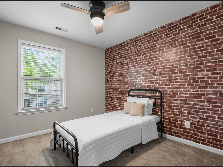 10060 Switchyard Dr — Photo 15