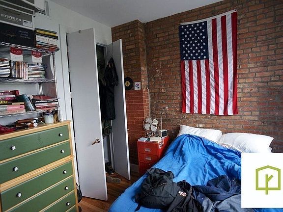 5th image of 886 Jefferson Ave #3T