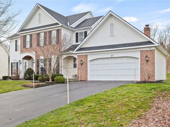 27 Caversham Woods, Pittsford, NY 14534