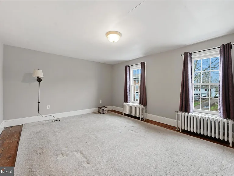 4761 Horseshoe Pike — Photo 8