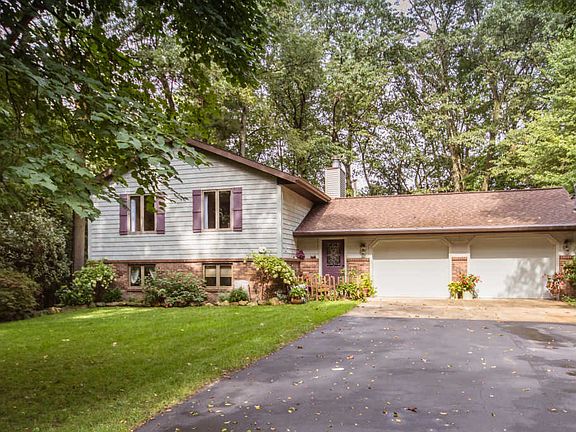 3rd image of 4555 Scenic Dr