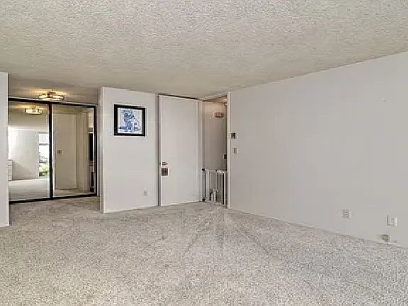 4th image of 6455 La Jolla Blvd Unit 208