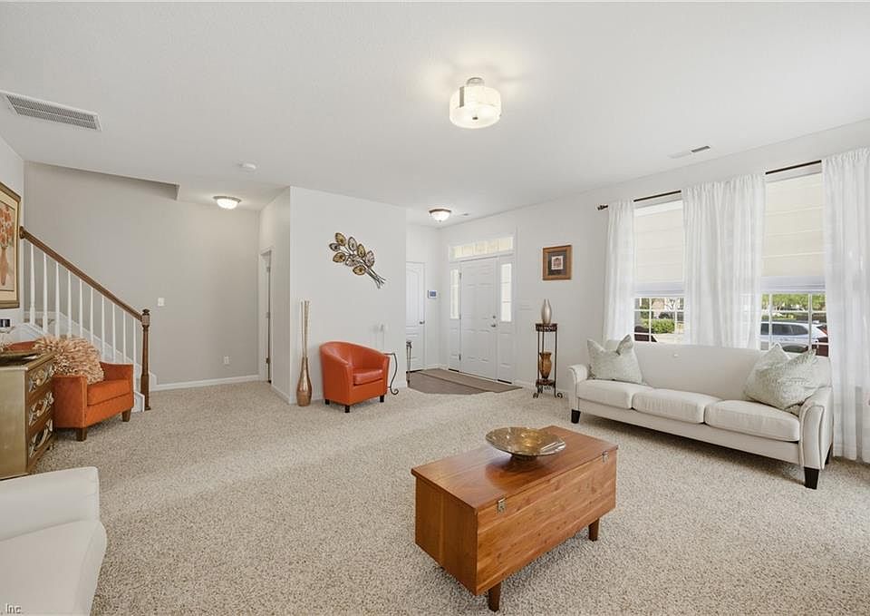 1st image of 206 Harmony Dr