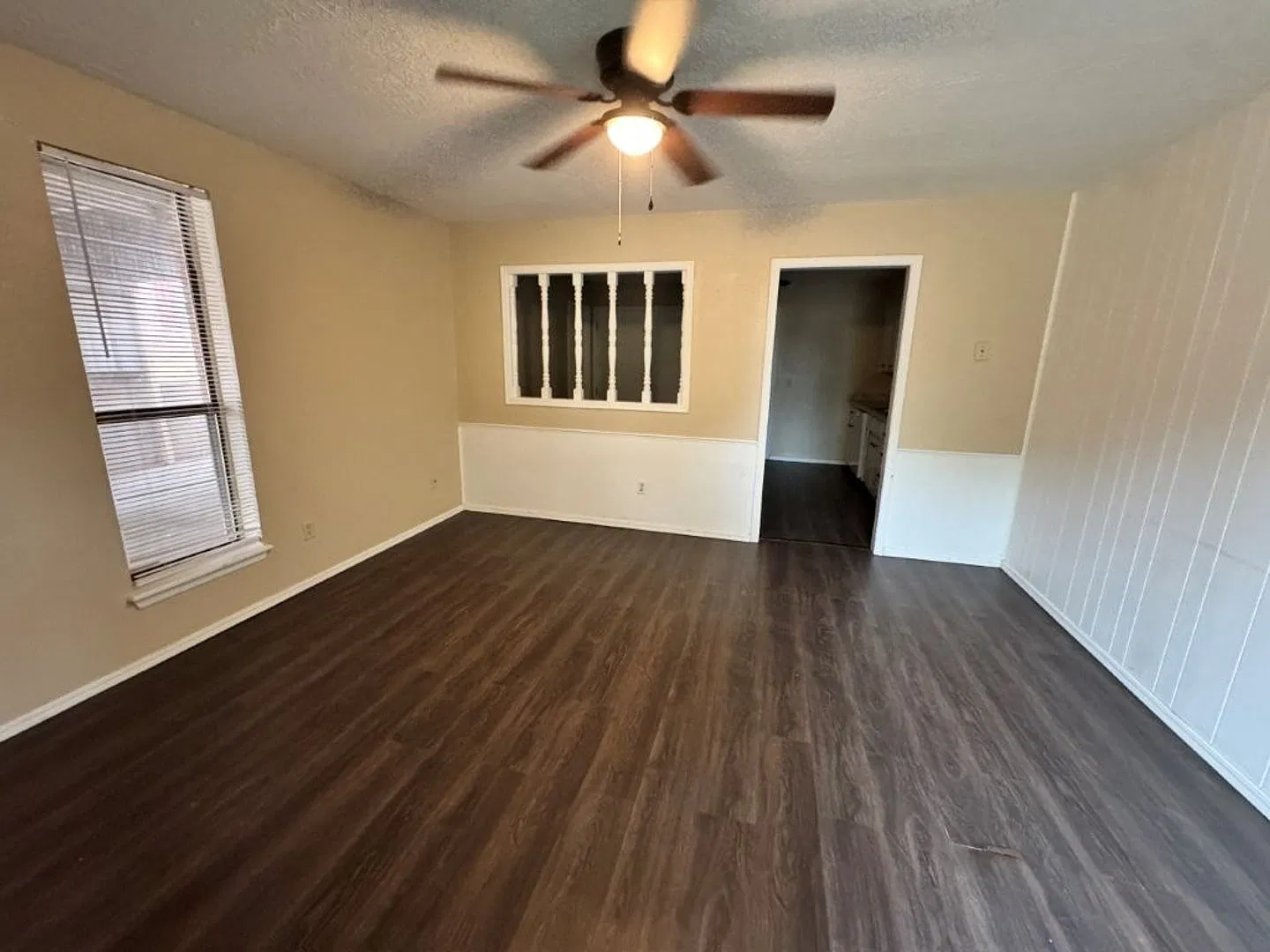 Newly remodeled , spacious, cute and clean with carport right in the heart of Chickasha!! — Photo 3