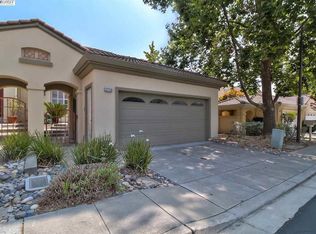 22130 W Lyndon Loop, Castro Valley, CA 94552