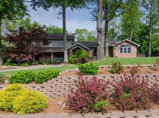 417 W Lake Dr, Edwardsville, IL