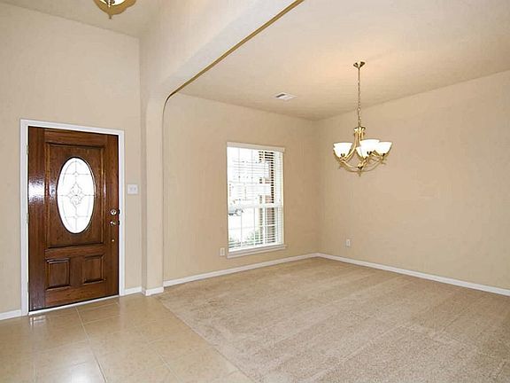 3rd image of 21362 Kings Mill Ln