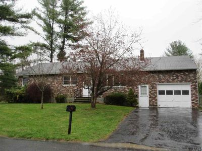 6 Wallace Dr, Delmar, NY, 12054