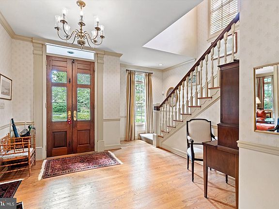 4th image of 1033 Swinks Mill Rd