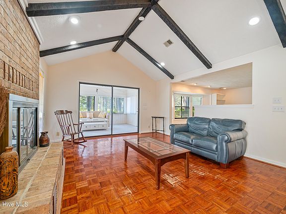 4th image of 12 Sunfish Court