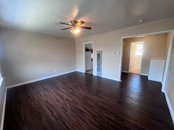 3rd image of 937 Magnolia Ave #15