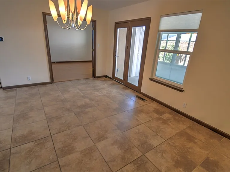 9010 Flushing Meadows Dr NE — Photo 8