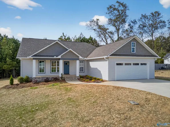 3324 Joel St, Hokes Bluff, AL 35903