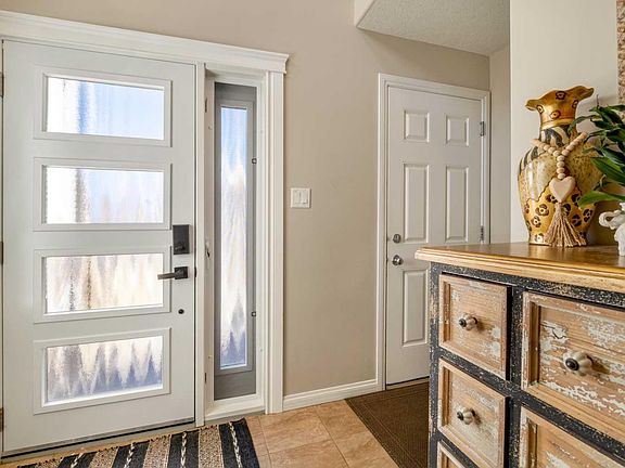 5th image of 1656 Coalbanks Blvd W