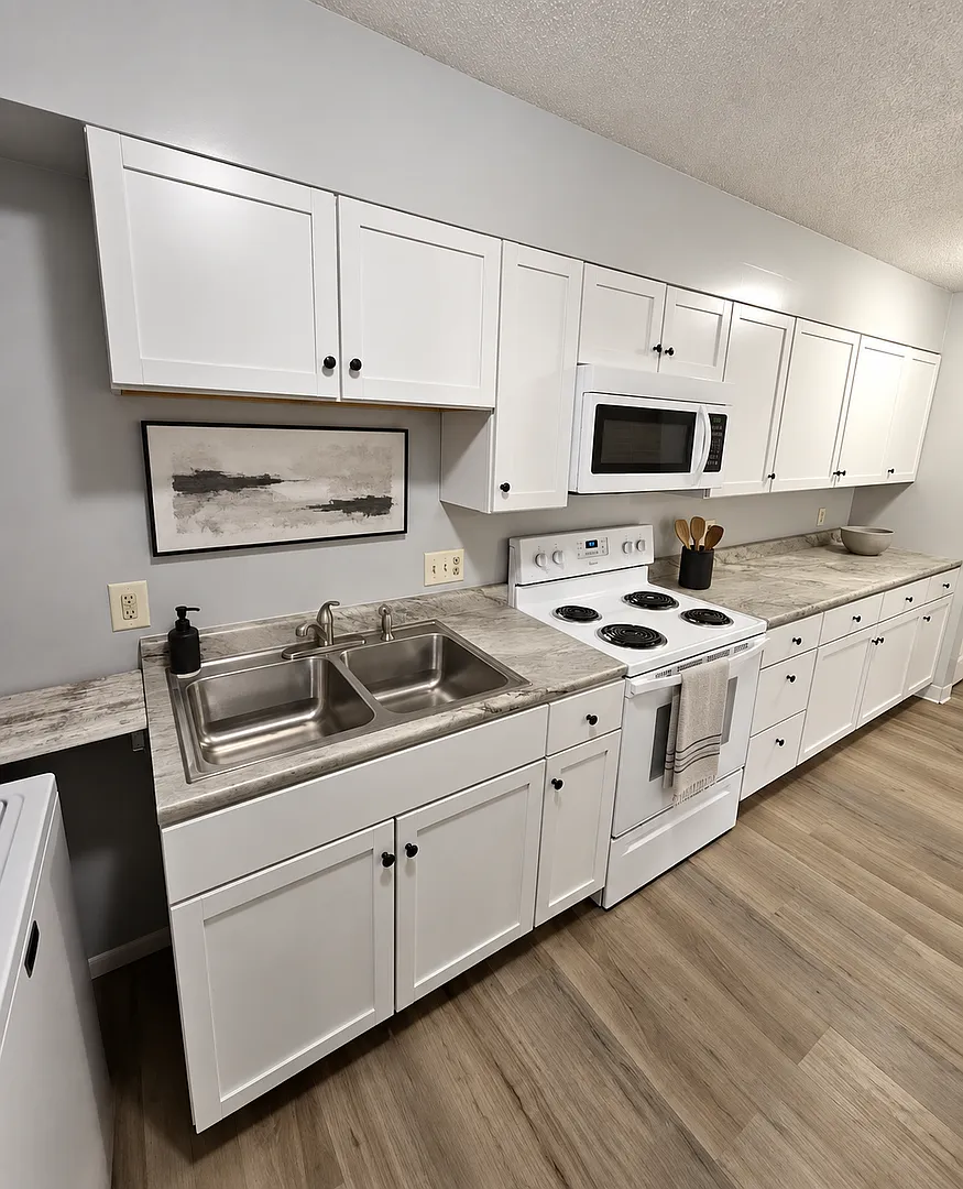 2 Bedroom to Relax & a Location to Love! — Photo 1