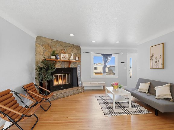 2nd image of 2238 Berland Pl