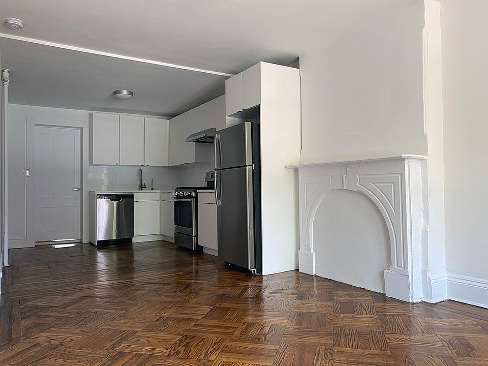 1st image of 541A Macon St #1