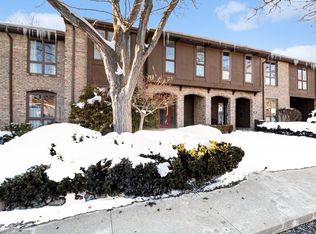 654 Greenhills Dr, Ann Arbor, MI 48105