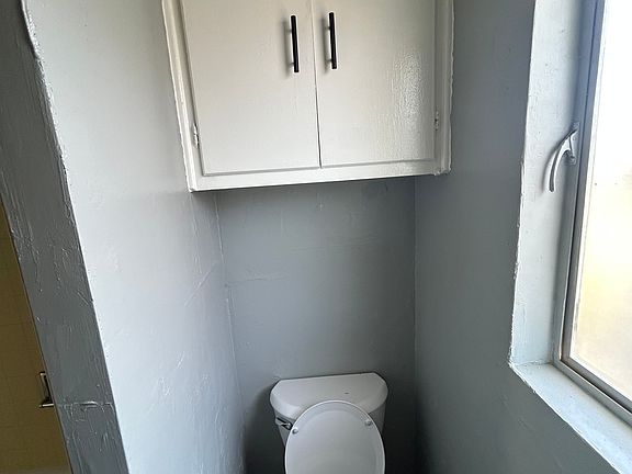 4th image of 120 Parkway St #120
