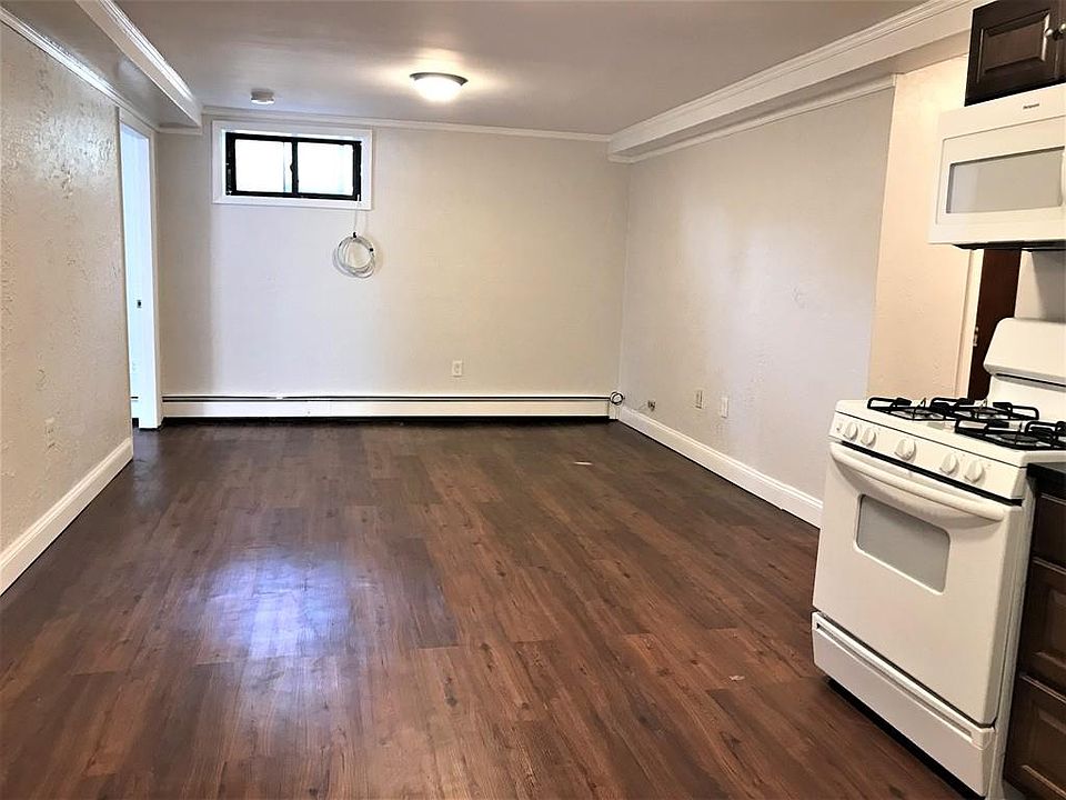 2nd image of 141 Harvard St #3